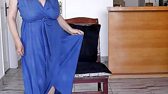 Kinky busty granny MariaOld pissing, take off pantyhose and insert it in the shaved pussy