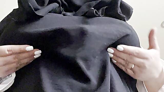 Arab milf with big tits