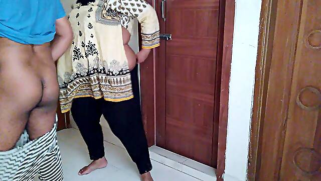 Gujarati sexy aunty fucking the bra seller inside the house!