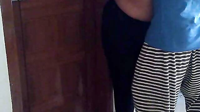 Sexy Maid ko Mast Chudai Malik ka Beta (Big tits Gujarati sexy maid fucked by owner while...