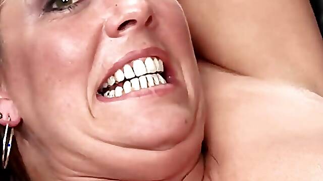 Joclyn Stone Has a Hairy Pussy Men Wont Leave Alone