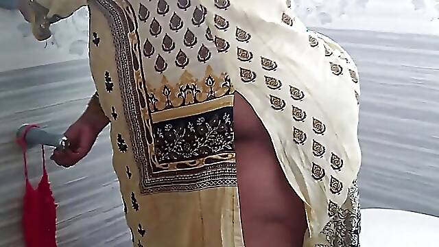 Randy Magi Ko Bathroom Mena Chudai Jabardast