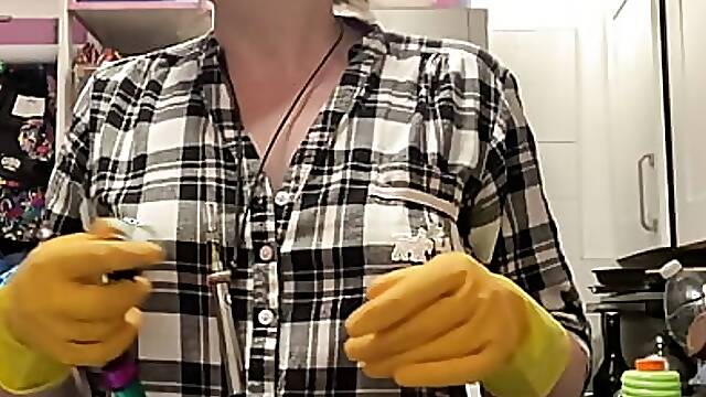 REQUEST! Wearing rubber gloves to do topless washing up