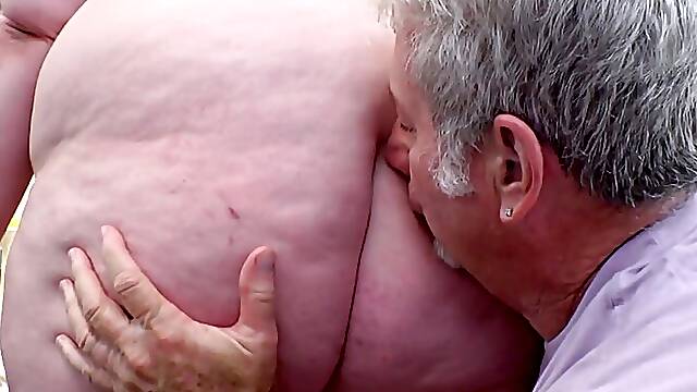 Fleshy BBW Lacie Smith Lets The Masseur Toy Her Pussy