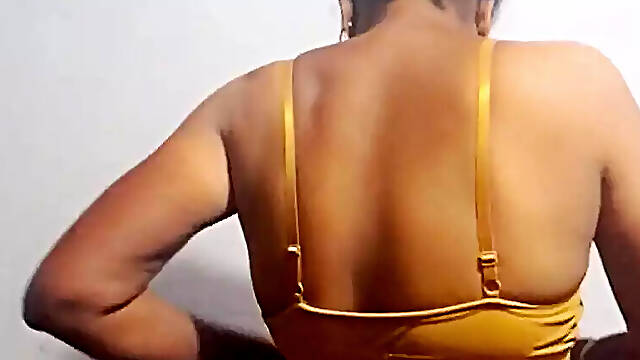 Indian tamil aunty ass show