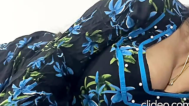 Indian tamil aunty nose ring beauty get caought to captured to vedio while she working full episode