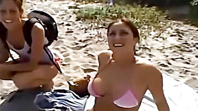Kelli gives a stranger a blowjob