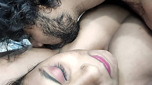 Malayali couple hot romance with boobs suck