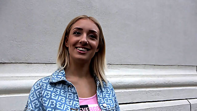 P094G06 When I picked up a blonde beauty with outstanding style that I found on a Nordic street corner at dusk and invited her to a hotel...