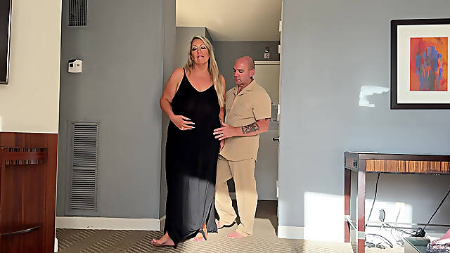 Mature MILF Fucks Her Prom Date at the Reunion