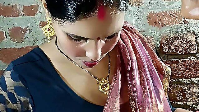 I kissed my friends hot wife so much that her vagina became wet and she said yes to sex.