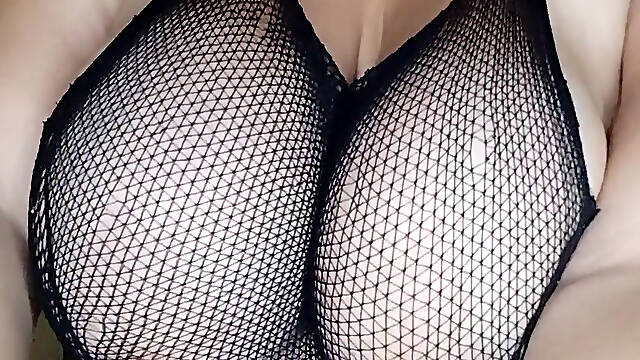 Come and Fall in Love with My Delicious Vagina