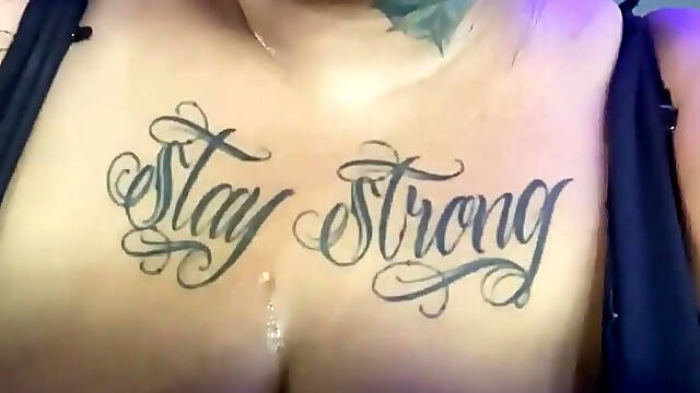 Took the Plug to the Gym and Put It in the Ass in the Locker Room - Mary Jhuana