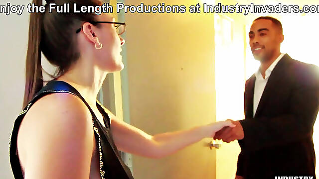 Melanie Hicks tries Out BBC Exclusively for IndustryInvaders