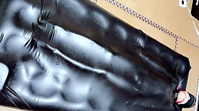 Latex vacuum bed experience 03