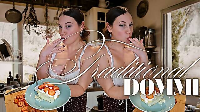 Traditional Domme