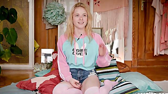 Mia A's wild kitchen solo with a sex toy and lots of veggies