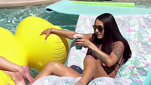 Busty shemale royalty Aubrey Kate, Khloe Kay, and Korra Del Rio in steamy shemale-on-male action