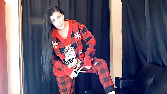 MILF's sweater ripped in Christmas clothing destruction