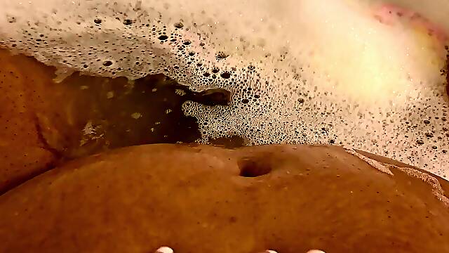Splish Splash Hot Mama's Taking a Bath
