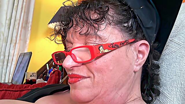 Older Big Boobed and Leggy Student Pleasing the Mature Busty Teacher