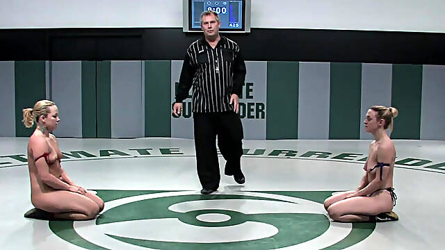 Alexa Von Tess "the Badger" (2-0) Vs Darling "the Grappler" (0-0)