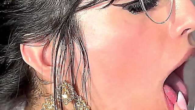 Slutty Pakistani Aaliyah Yasin Can't Stop Having Orgasms