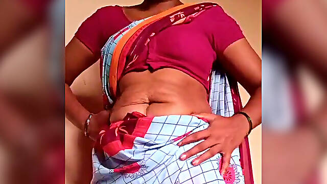 Ammu Remove the Blouse Showing Boobs