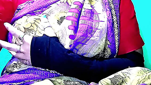 Exotic Desi Saree Tease - Sensual Blouse Boob Pressing (part 1) HD