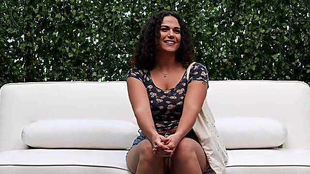 Lucky casting agent fucks curvy Latina Amorina in POV video